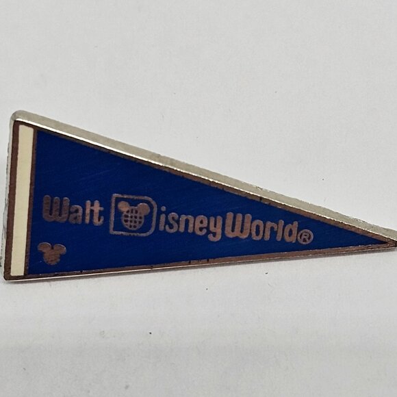 DISNEY Pin Trading ~ WDW Blue Pendant 2/5 ~ 2010 ~ Hidden Mickey - Picture 1 of 11